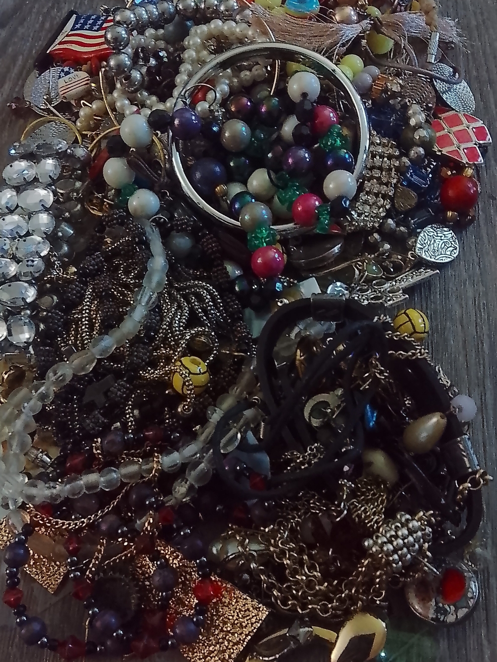 Mixed Craft Jewelry Lot 1 ( 2.5 lb.) - Picture 5 of 6